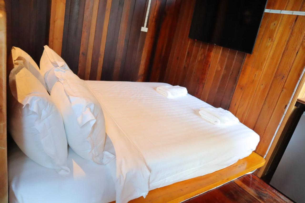 Srisanor Boutique Hotel Prachuap Khiri Khan Luaran gambar